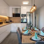 Karlo Apartment *