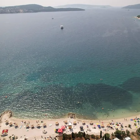 Karlo Τρογκίρ