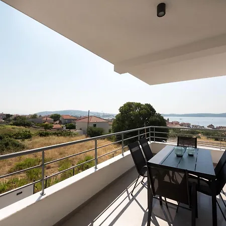 Apartment Karlo